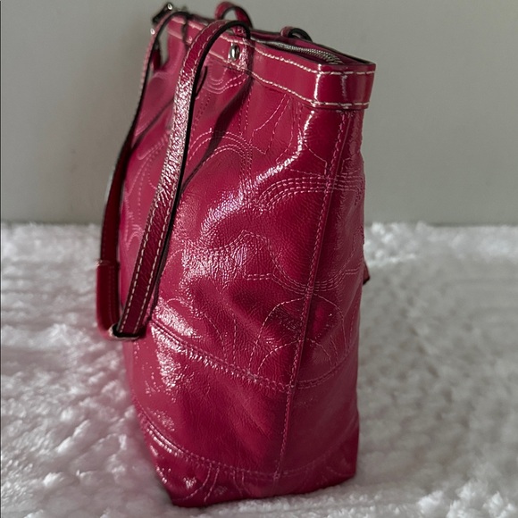 COACH Signature Berry Pink Patent Leather Tote Bag - Picture 4 of 16